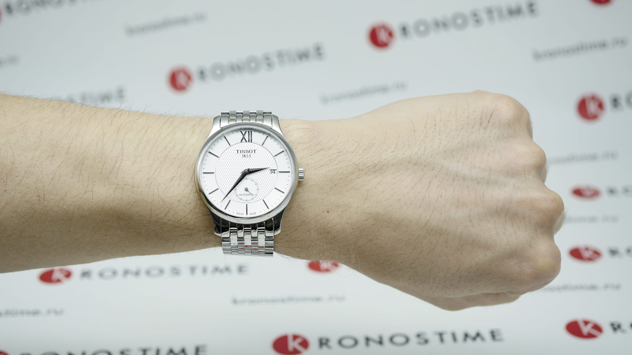 Tissot Tissot Tradition Automatic Small Second T063.428.11.038.00 Tradition — детали корпуса и нержавеющая сталь